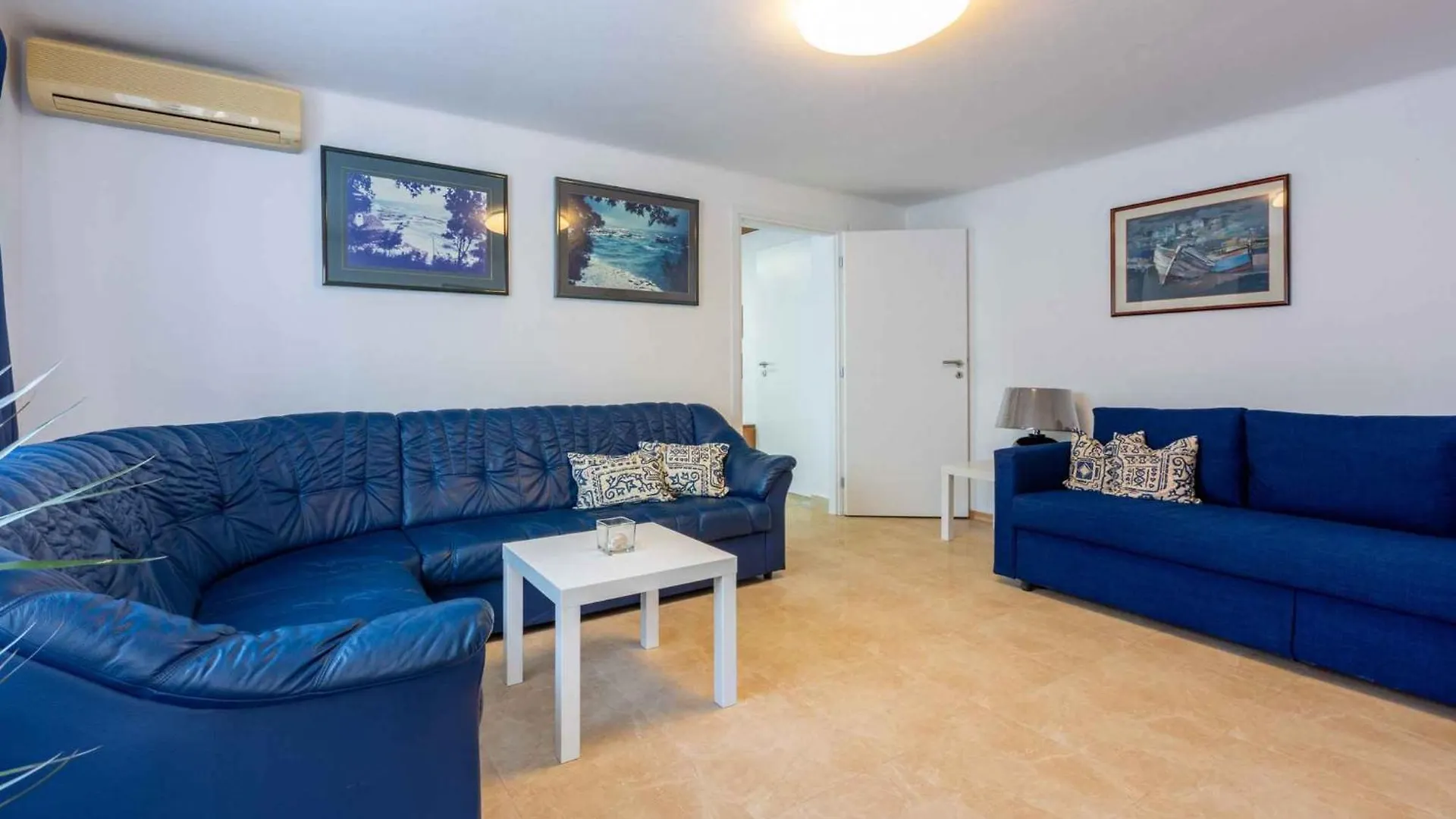 Apartments In Dramalj 42937
