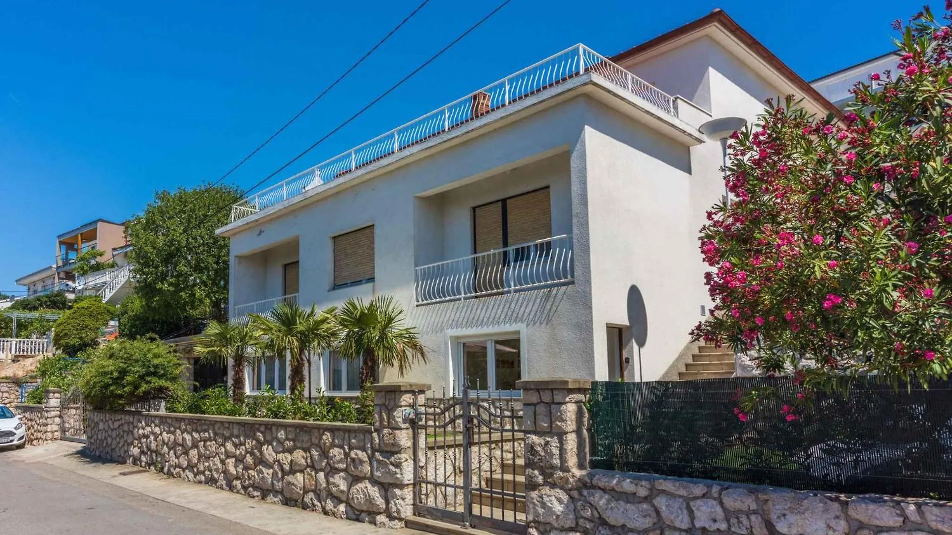 Apartments In Dramalj 42937